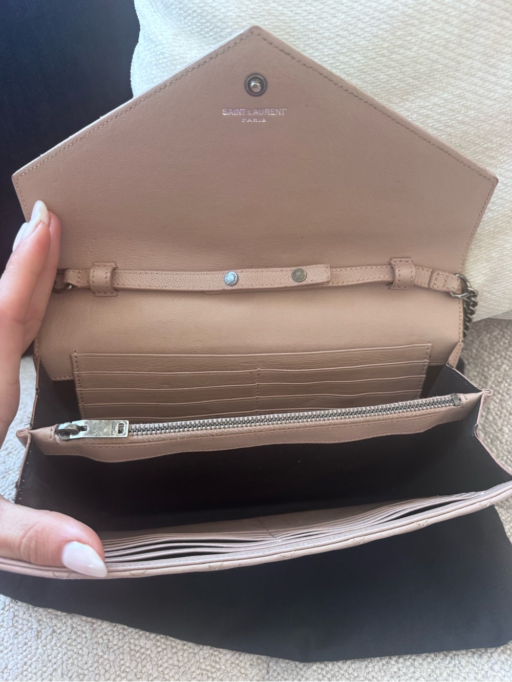 Saint Laurent Quilted Leather Shoulder Bag in Blush - Picture 2 of 4
